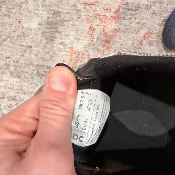 On Cloud Men’s Size 8 - Picture 7 of 7